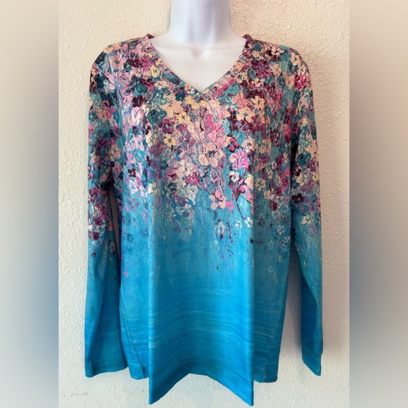 Exclusive Tops - NWT Exclusive Floral Pastel Watercolor Top
